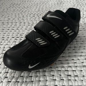 Nike Altea 2 Cycling Shoes with Cleats 9 - 9.5